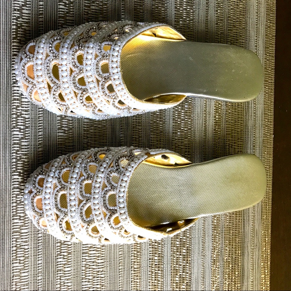 Beaded slippers with small heel